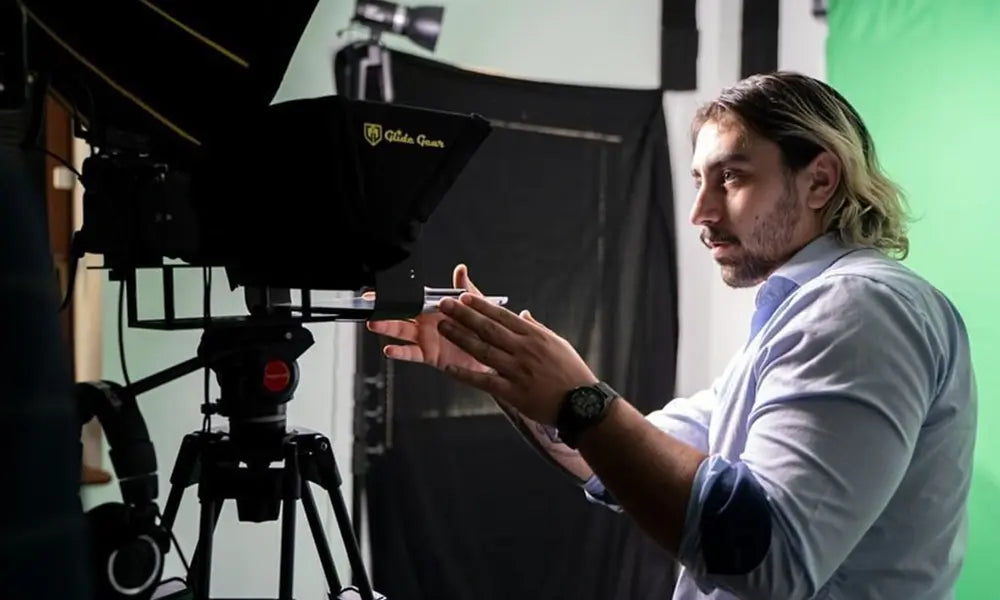 Shoot Like a Pro: How the Glide Gear TMP 100 Teleprompter Can Improve Your Videos
