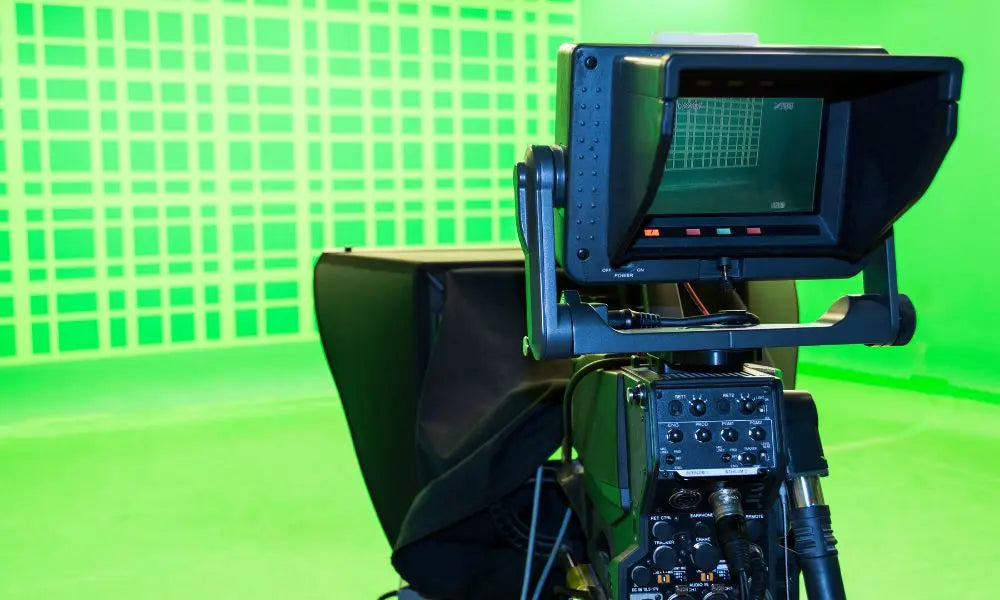 Green Screen vs. White Screen: Which Is Right for You?